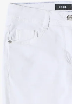 3/4 Slim Leg jeans in Slim Fit