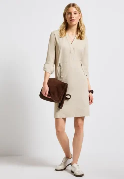 Corduroy jurk met gespleten hals